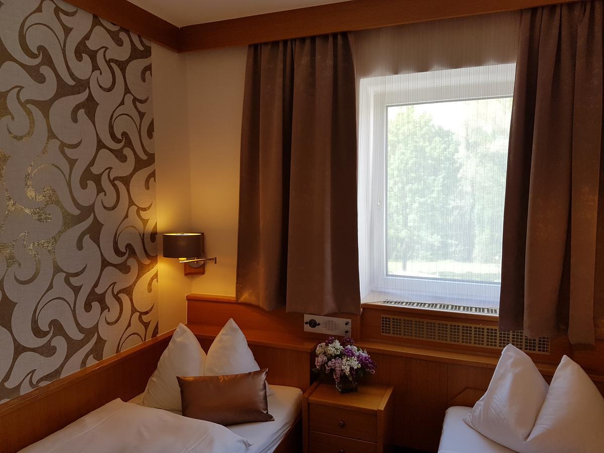 Hotel-Restaurant Fischerwirt Gratwein エクステリア 写真