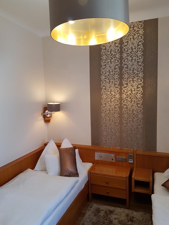 Hotel-Restaurant Fischerwirt Gratwein エクステリア 写真
