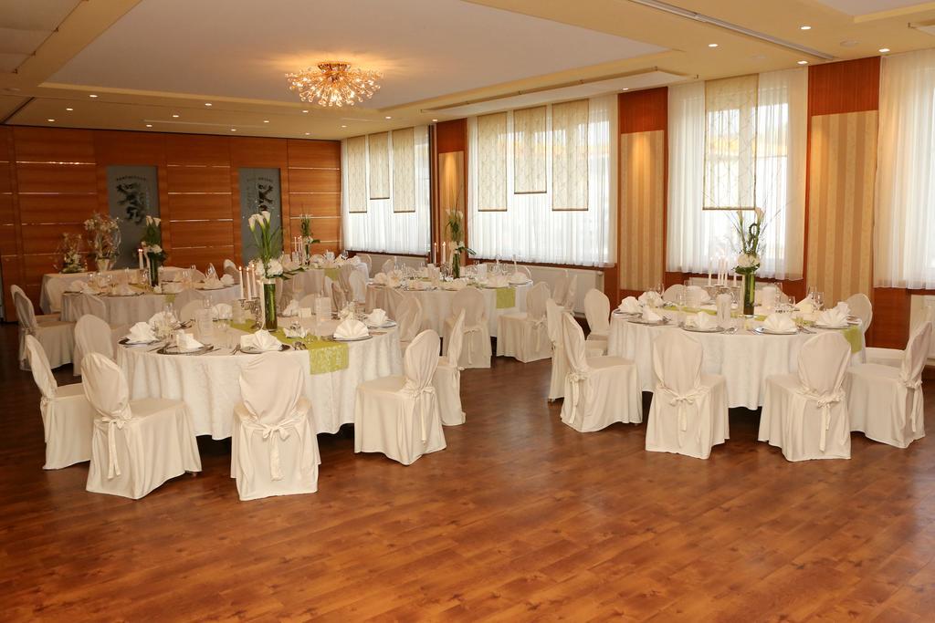 Hotel-Restaurant Fischerwirt Gratwein エクステリア 写真