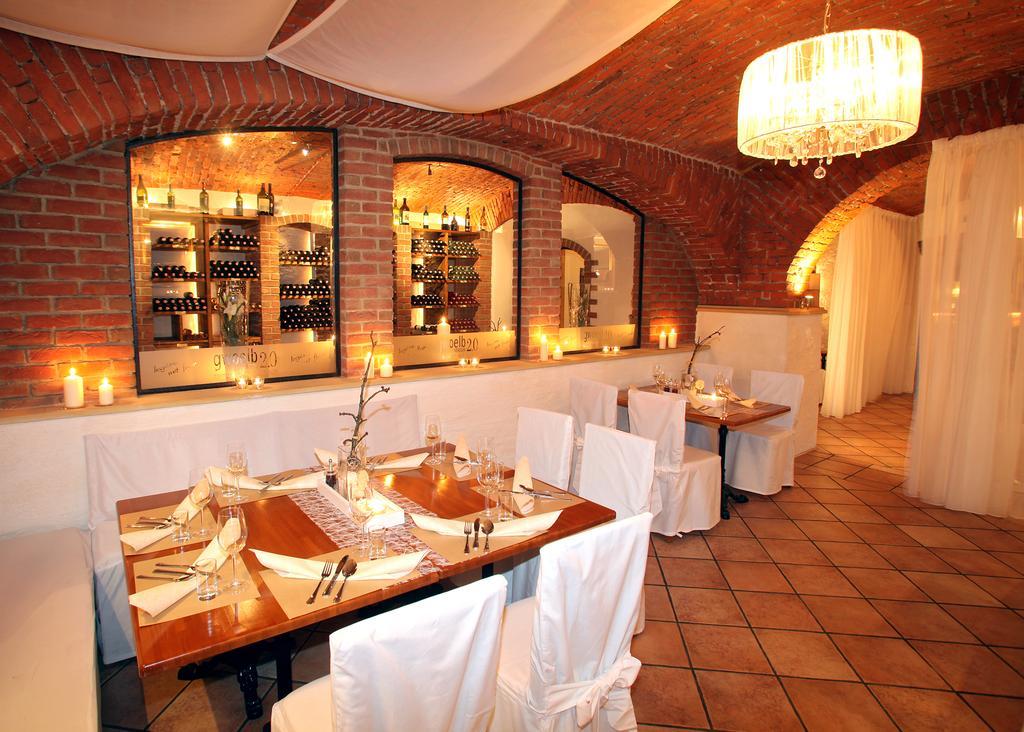 Hotel-Restaurant Fischerwirt Gratwein エクステリア 写真